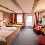 格拉芬古特旅馆 3*